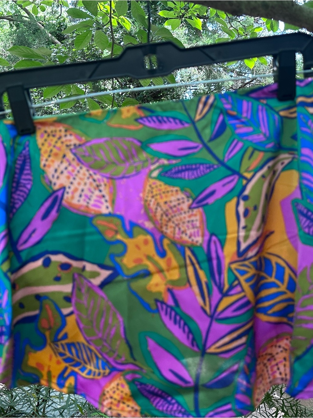 Sugarlips Vibrant Tropical Leaf Print Crop Top in Green, Purple, Yellow